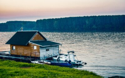 Floating Cabins: The Coziest Floating Homes on Earth